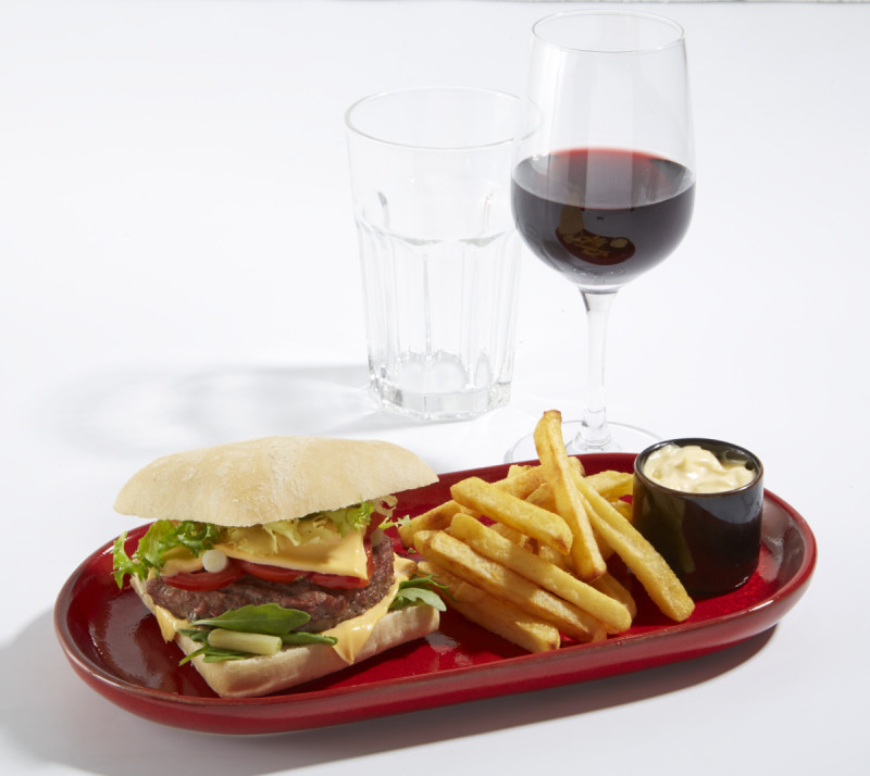 Assiette à burger ovale rouge grès 29x14 cm Gres Couleur Pro.mundi