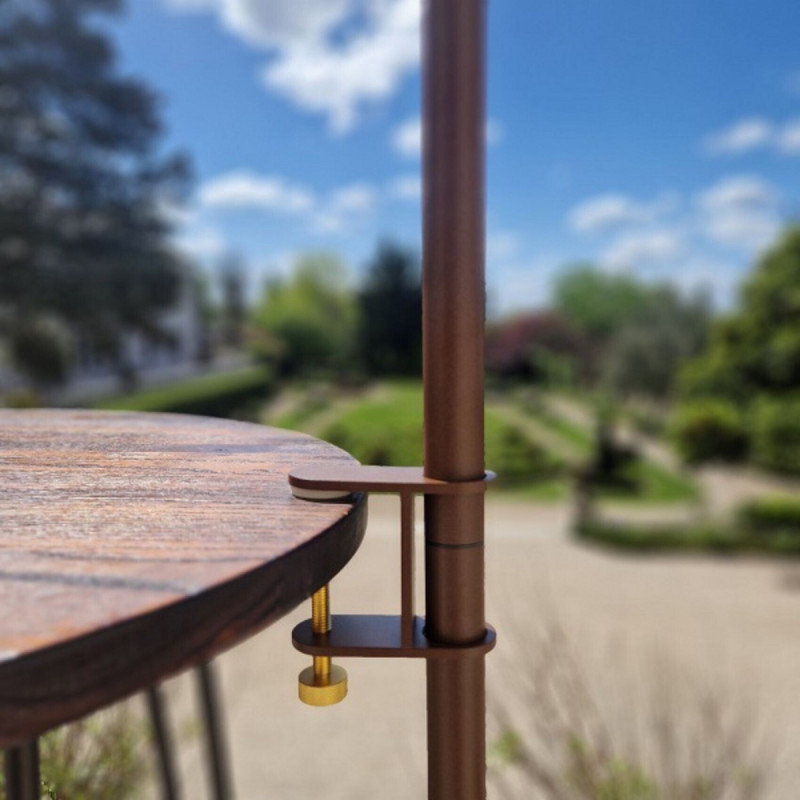 Fixation lampadaire led nomade sur parasol ou table rouille Paranocta